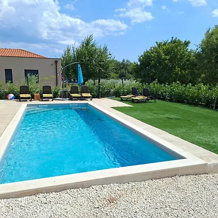 Villa Mila Private Pool Retreat *